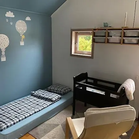 Cosy 4-bedroom With Indoor Fireplace Alpesi faház